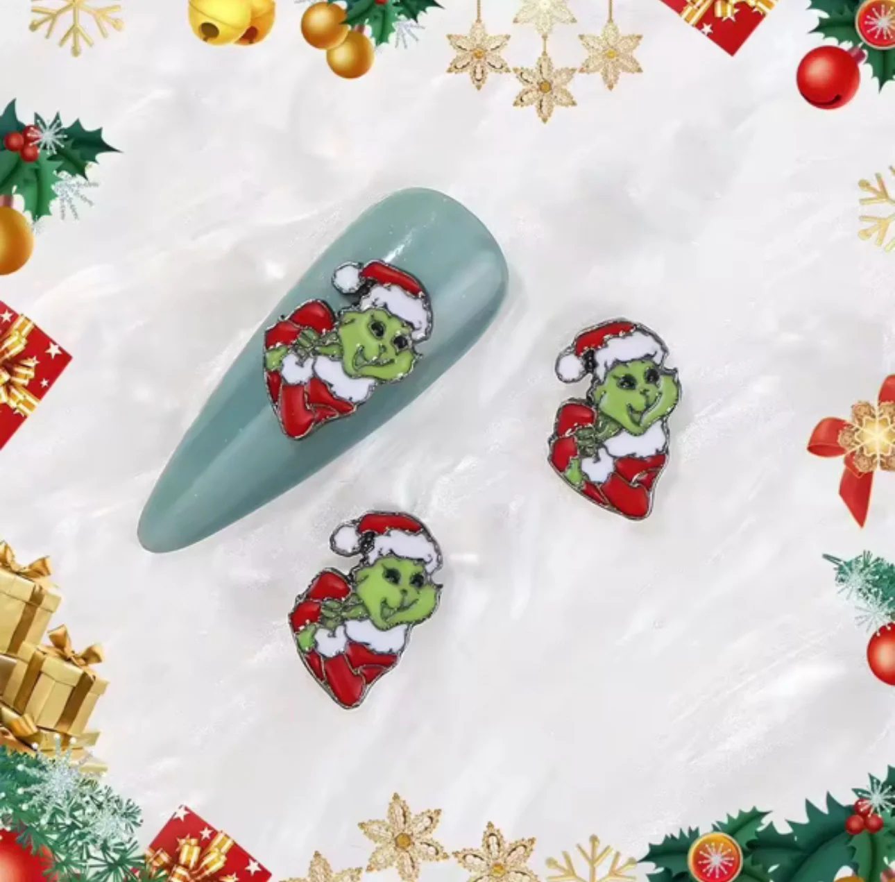 The Grinch Christmas Nail Charms 2pc per Pack - Image 4